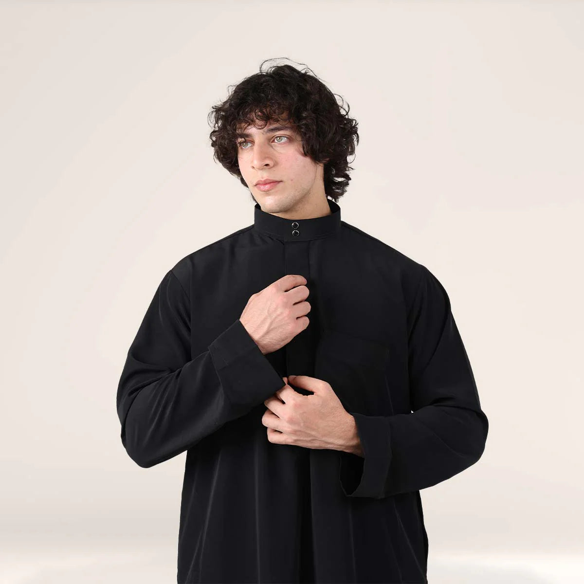 Collar Thobe Obsidian Black