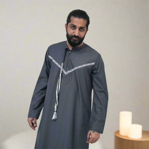 Grey & White Emirati Thobe