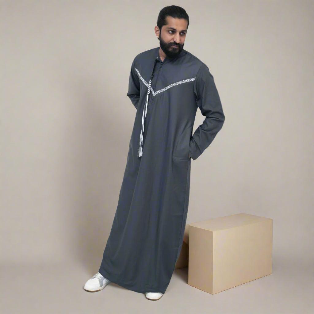 Grey & White Emirati Thobe