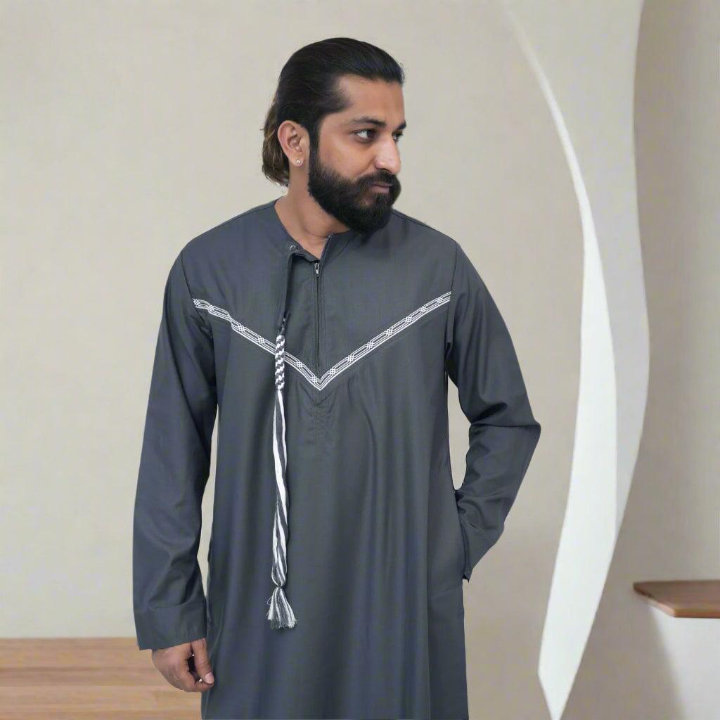 Grey & White Emirati Thobe