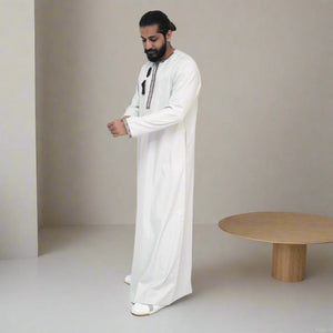Omani Embroidered Thobe – Off-White
